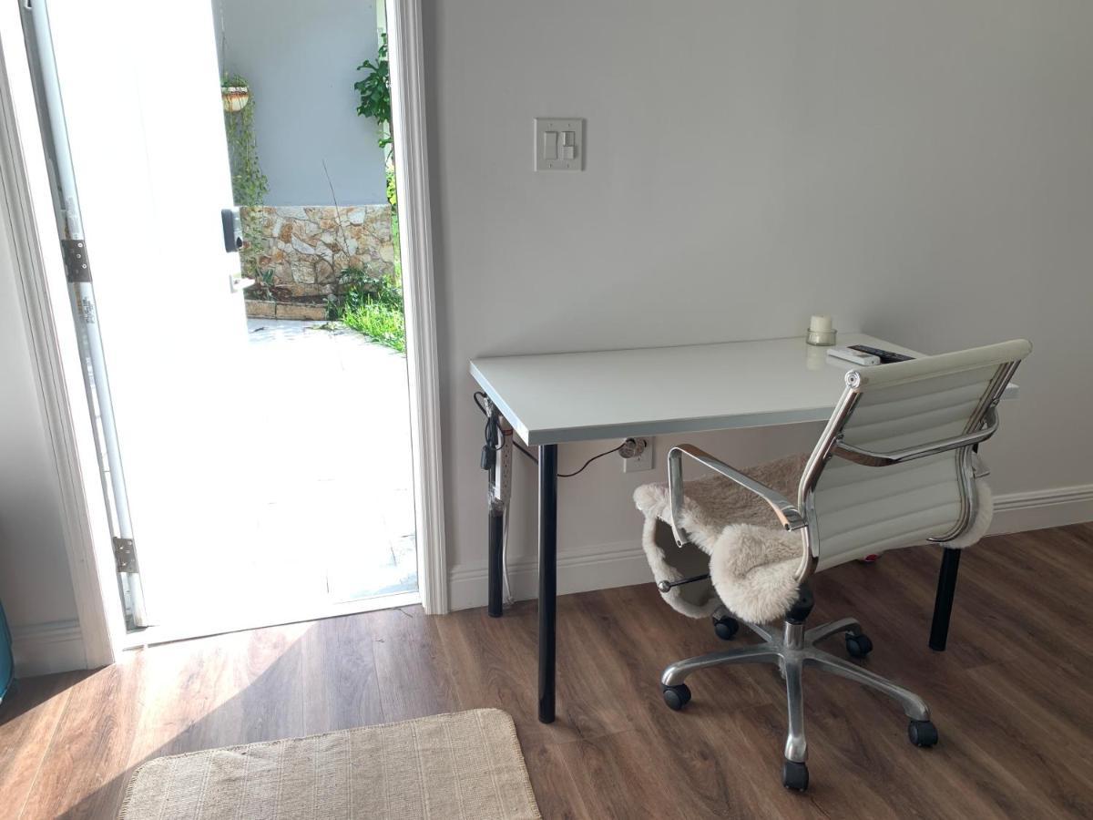 Biscayne Garden'S Studio Golden Glades Extérieur photo
